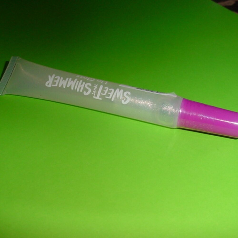 SWEET and Shimmer Sealed Lip Gloss Shimmer clear